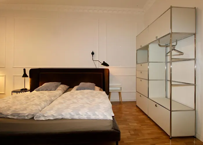 Zentrales Hochwertiges Gruenderzeit-apartment Thomasius * 라이프치히